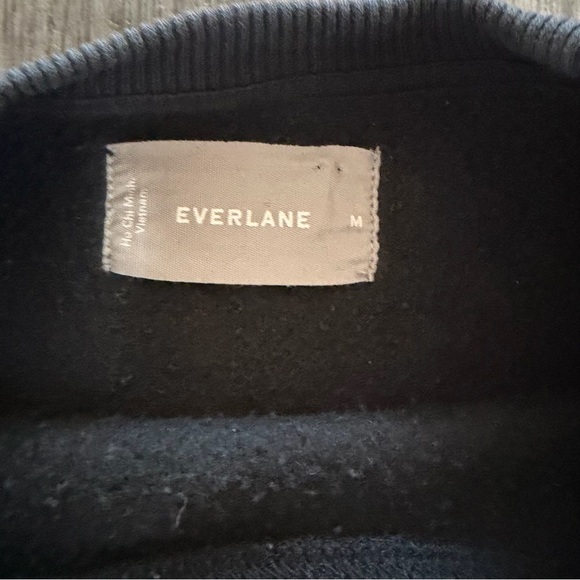 Everlane Luxe Fleece Raglan Crewneck - Picture 5 of 7
